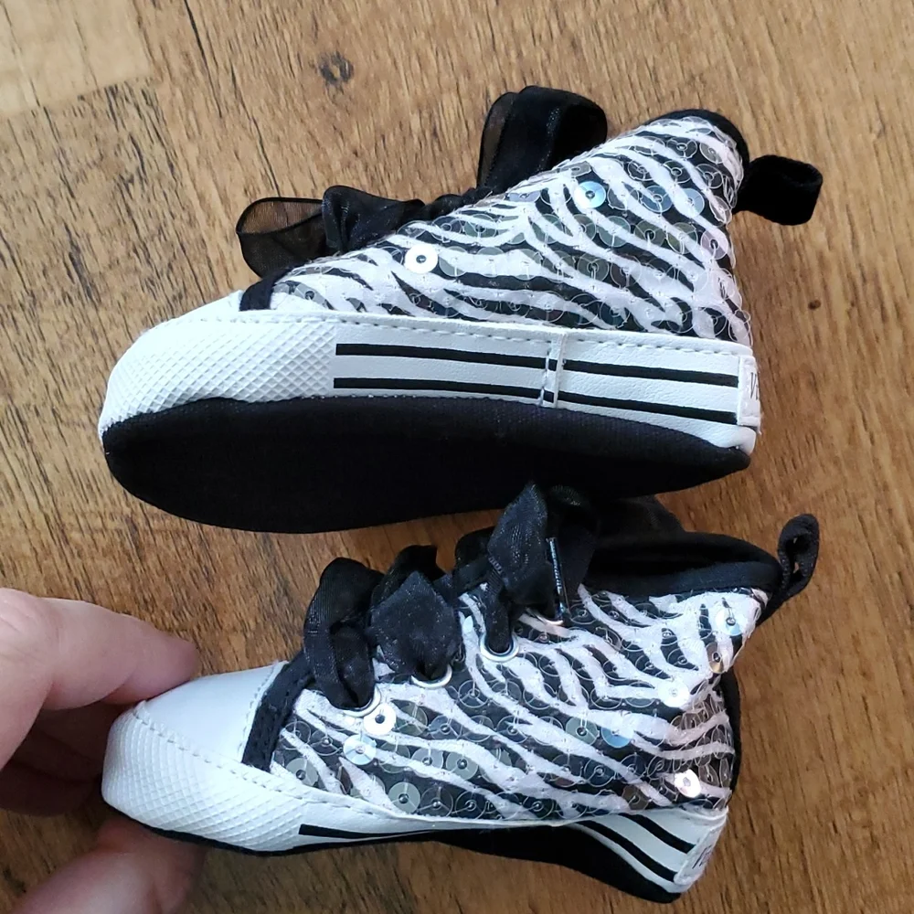 Vitamin Baby Hightops and Carters sandals-2 pair‎ infant shoes 3M